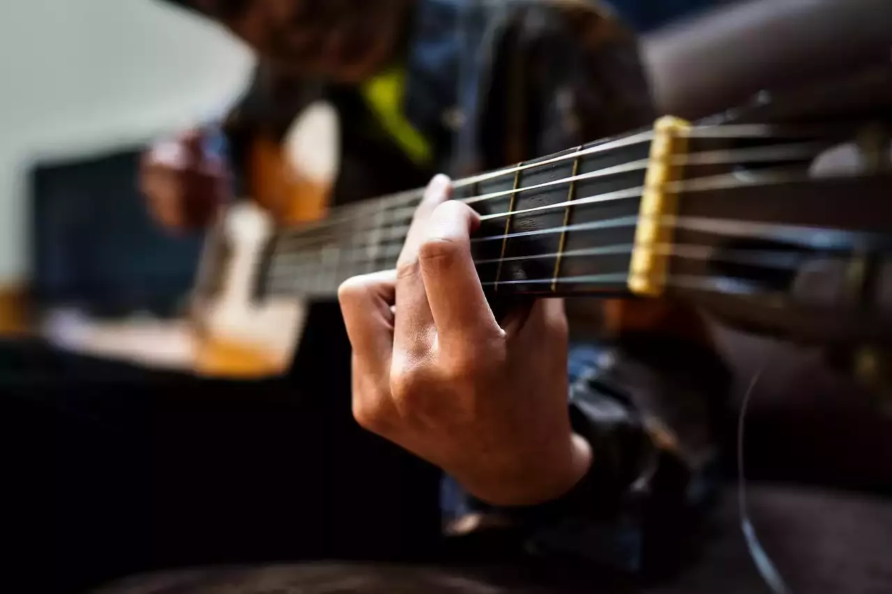 גארת' ברוקס הוא כוכב הקאנטרי הנמכר ביותר