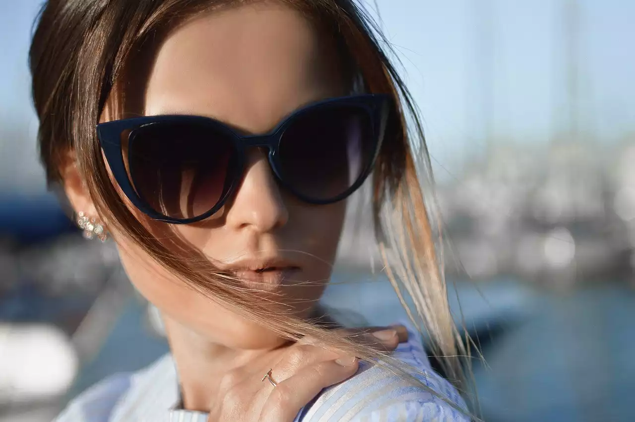 Top 5 Must-Have Designer Sunglasses for a Chic Summer Look