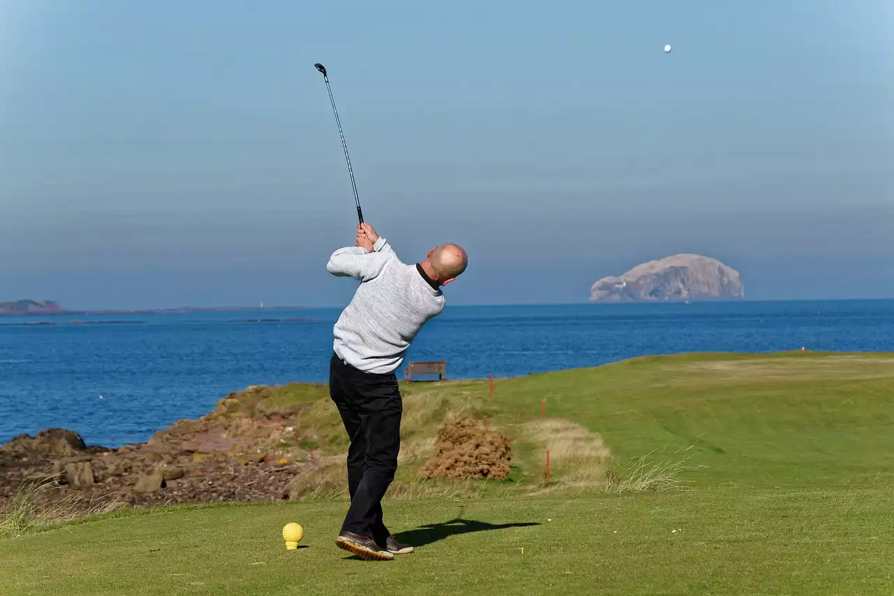 Rory Mcllroy é um jogador de golfe profissional de elite