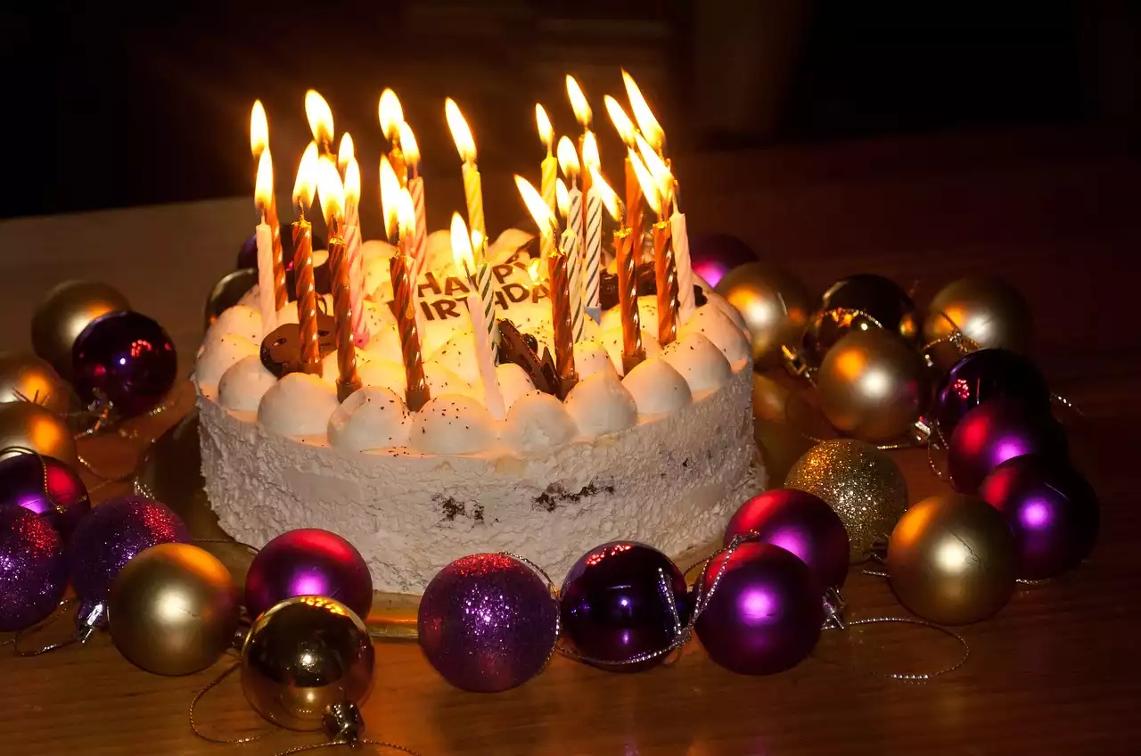 30 ומשגשגים: רעיונות למתנות יום הולדת בלתי נשכחות לחגיגת אבן הדרך 3-0