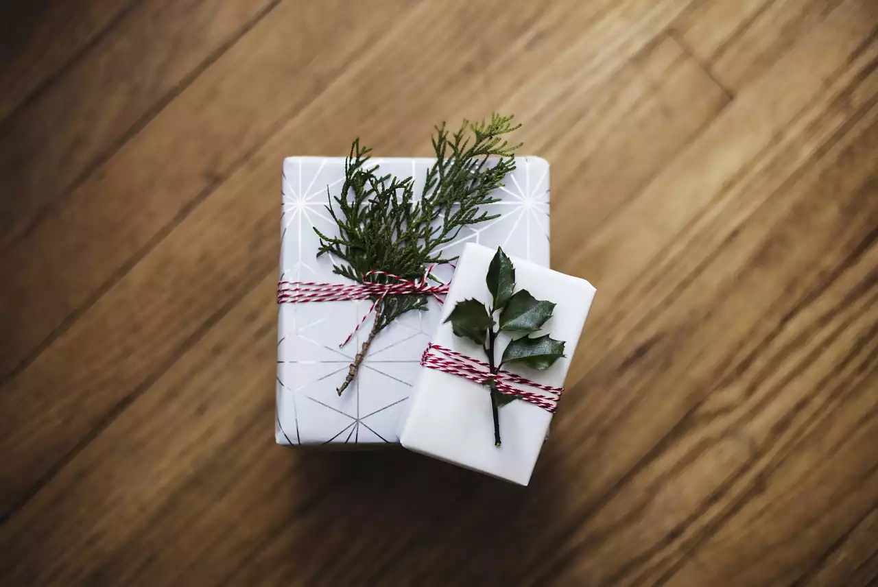 The Ultimate Guide to Unforgettable 30th Birthday Gifts for Her in 2023
