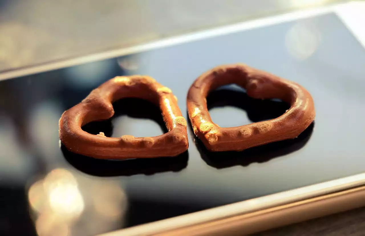 Perfect Valentines Day Gifts for Wife, Husband, Women, and Men!
