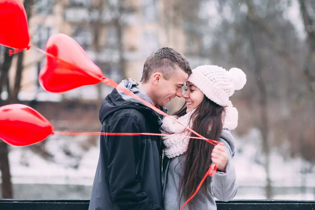 Top 10 Timeless and Trendy Engagement Gifts for Couples in 2024