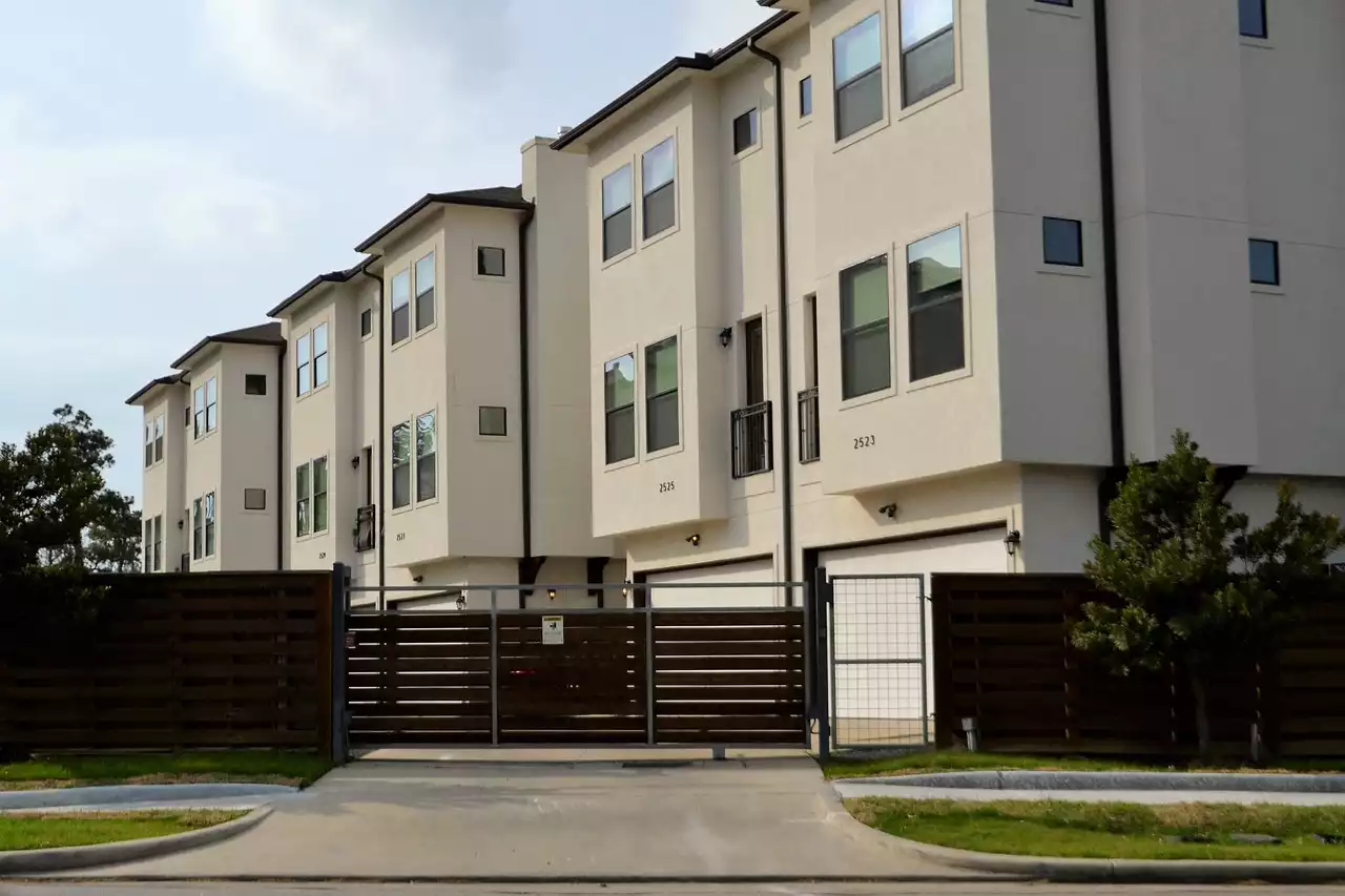 Which Countries Can US Citizens Buy Property in?