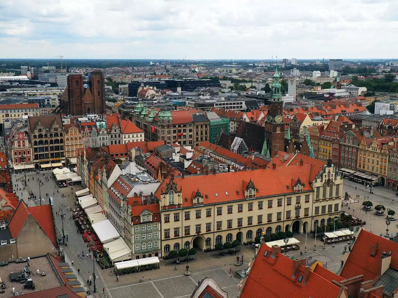 The Difference between Commercial and Residential Real Estate