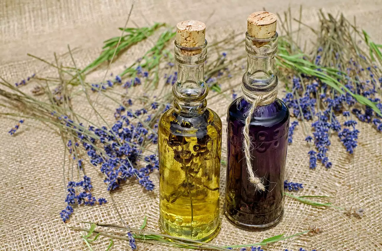 How to Make Your Own Facial Oil: 5 Essential Oils for Healthy, Hydrated Skin